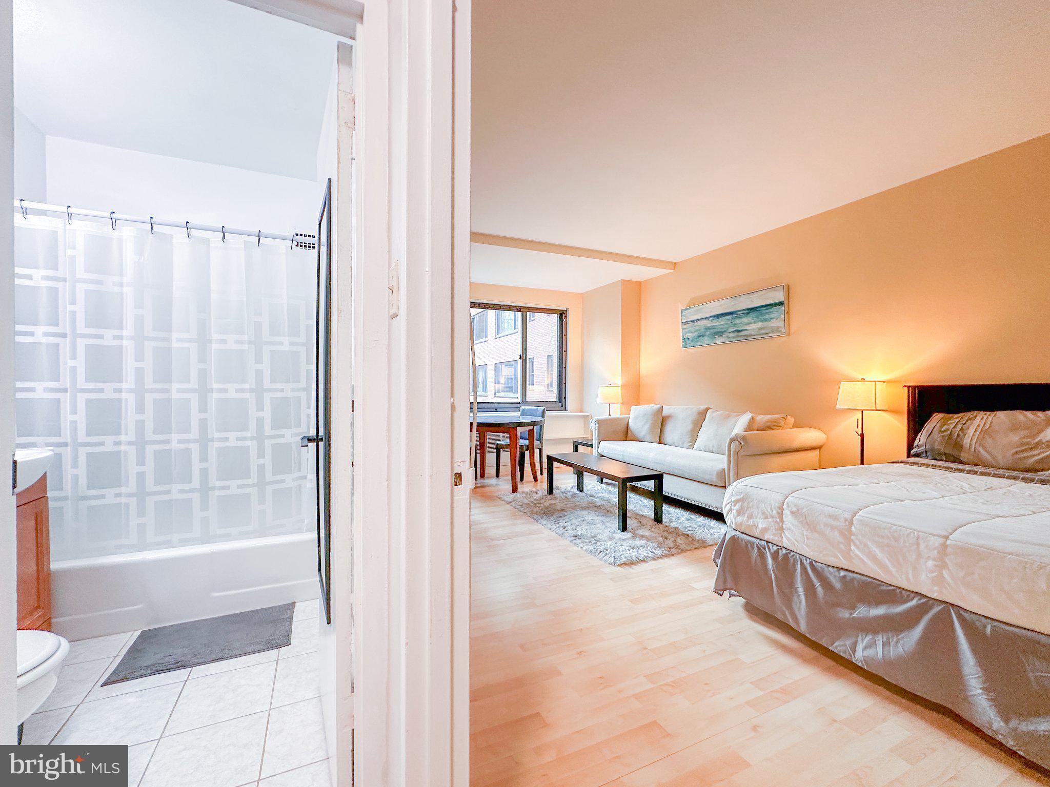 RIVER PLACE EAST - Residential
