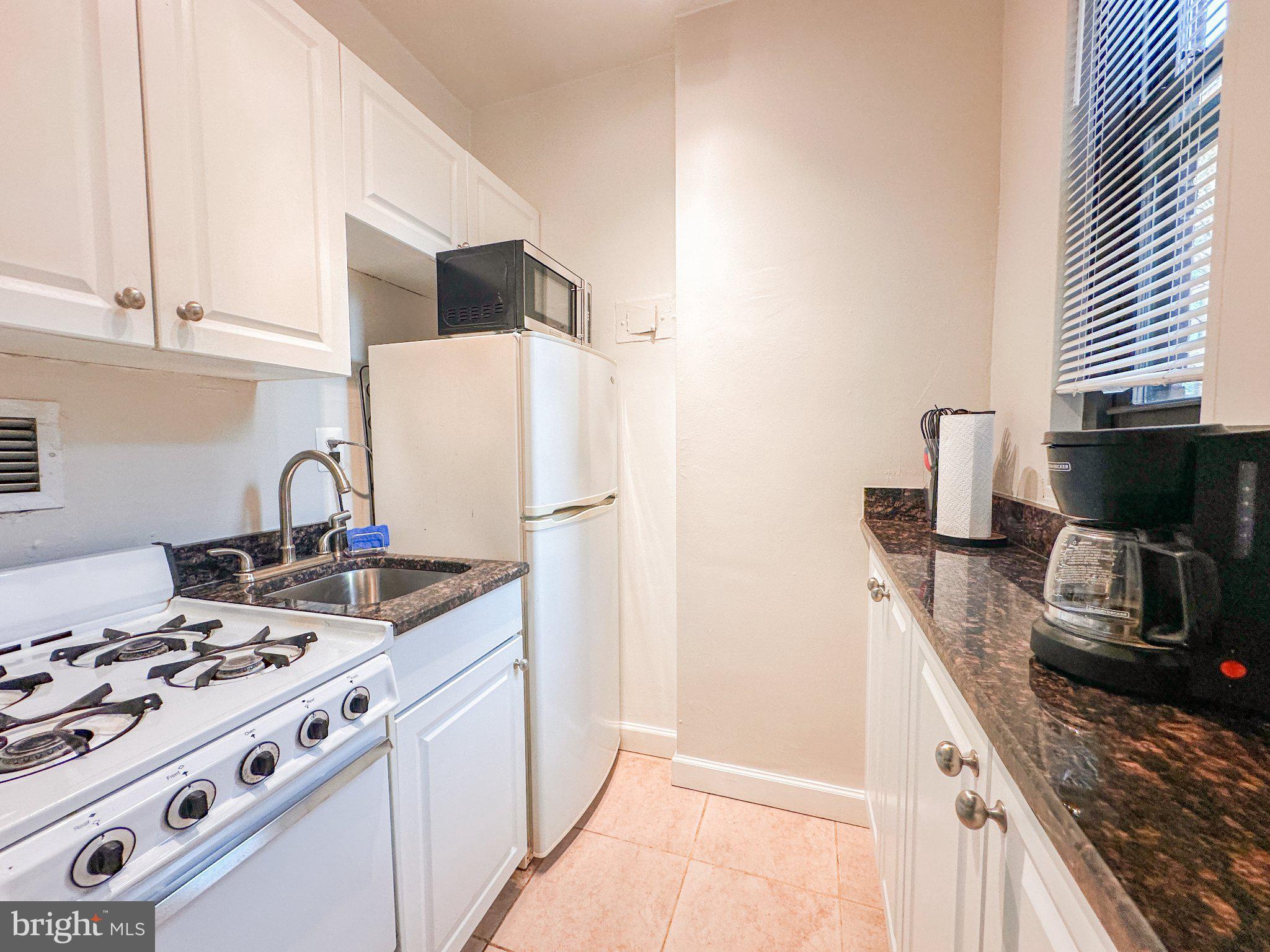 RIVER PLACE EAST - Residential