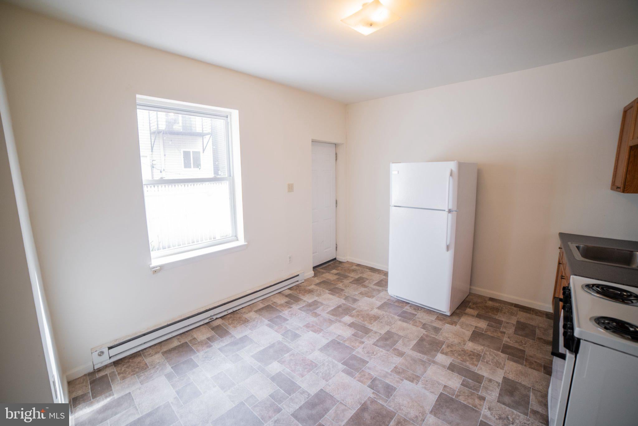 1305 N LAWRENCE STREET 6