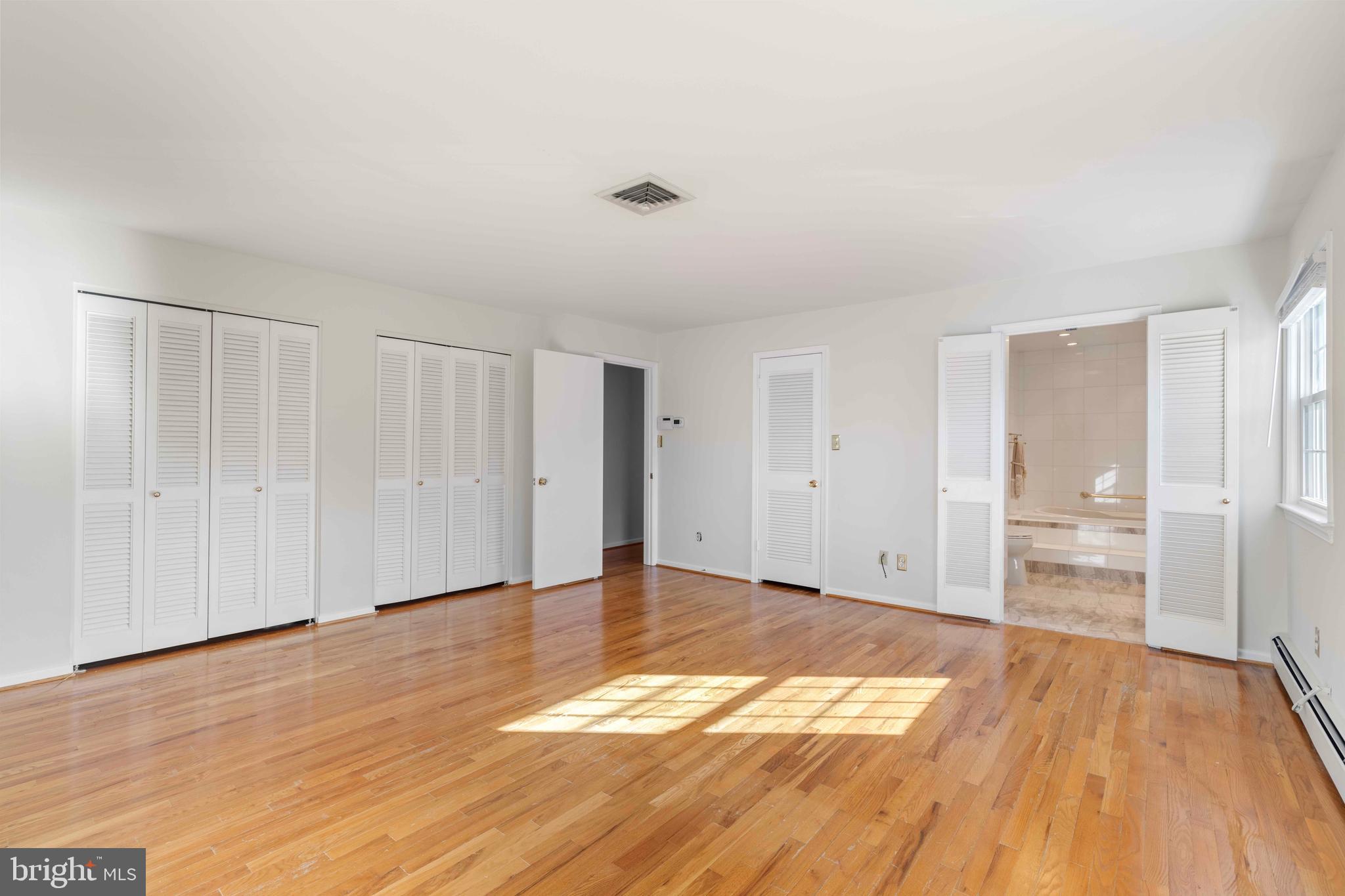 MC LEAN HAMLET - Residential