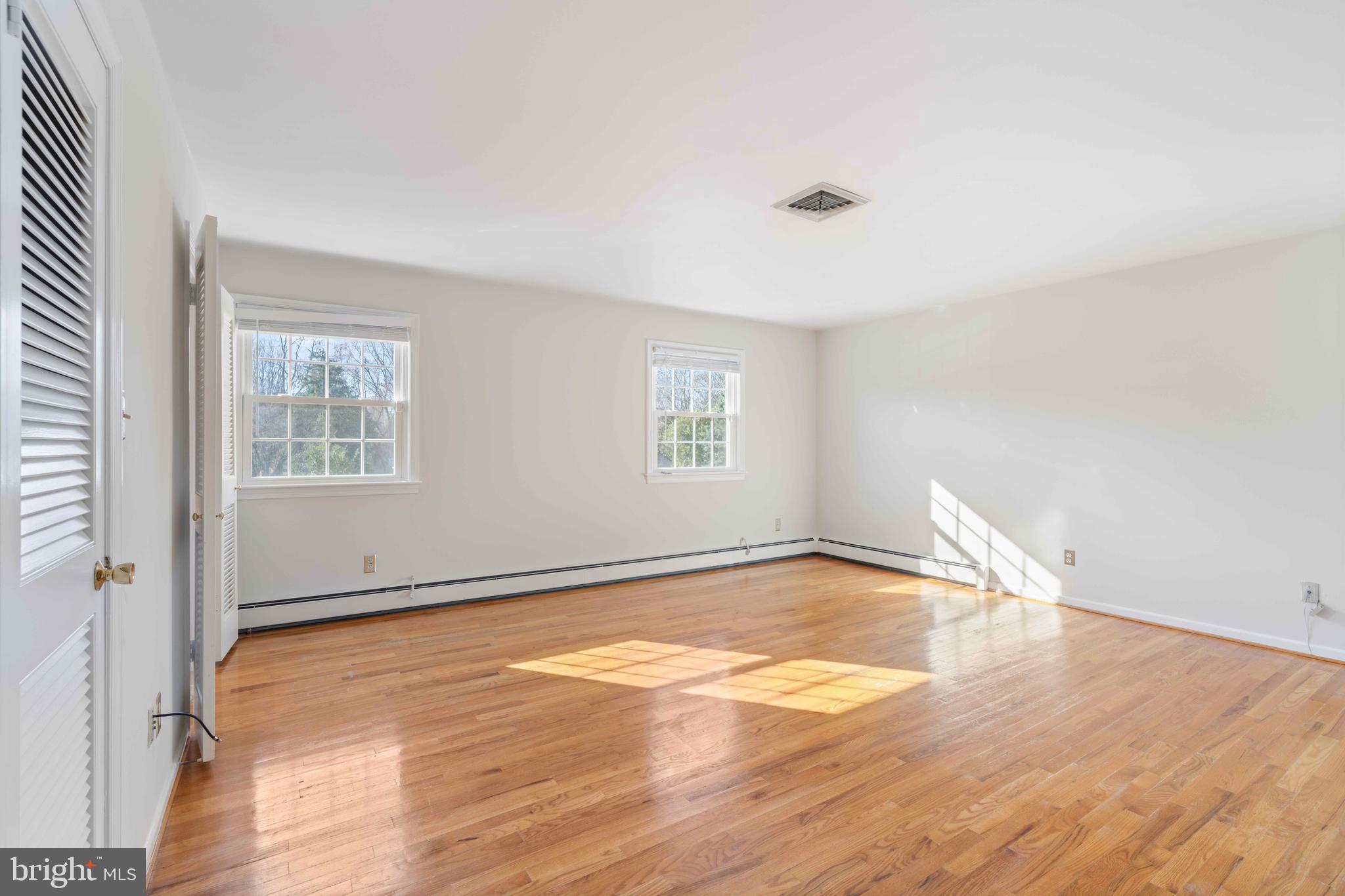 MC LEAN HAMLET - Residential