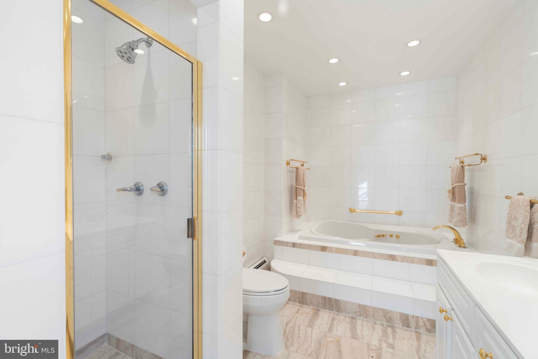 MC LEAN HAMLET - Residential