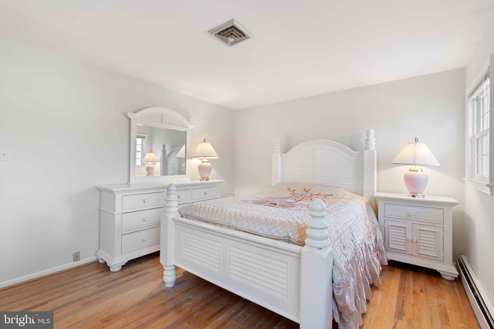 MC LEAN HAMLET - Residential