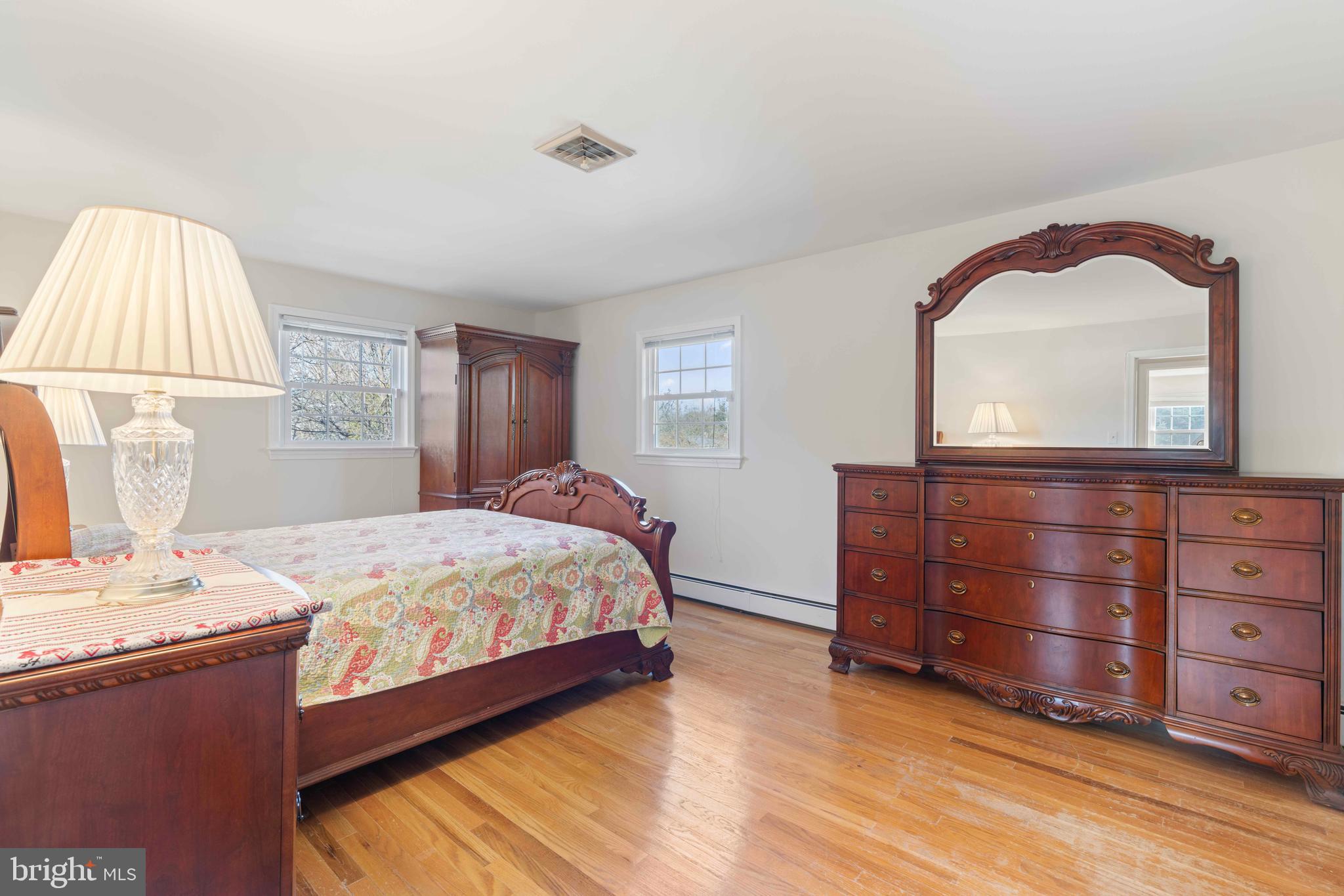 MC LEAN HAMLET - Residential