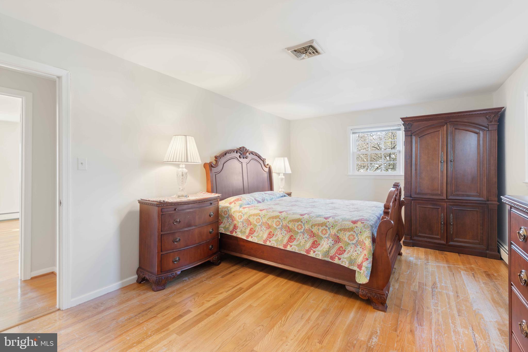 MC LEAN HAMLET - Residential