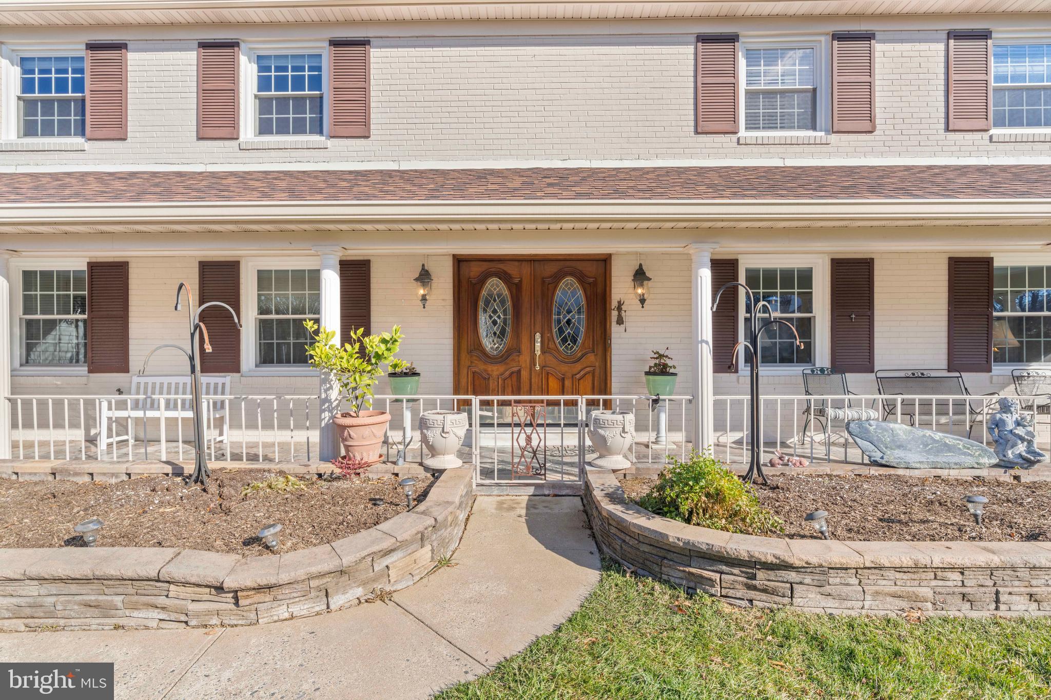 MC LEAN HAMLET - Residential