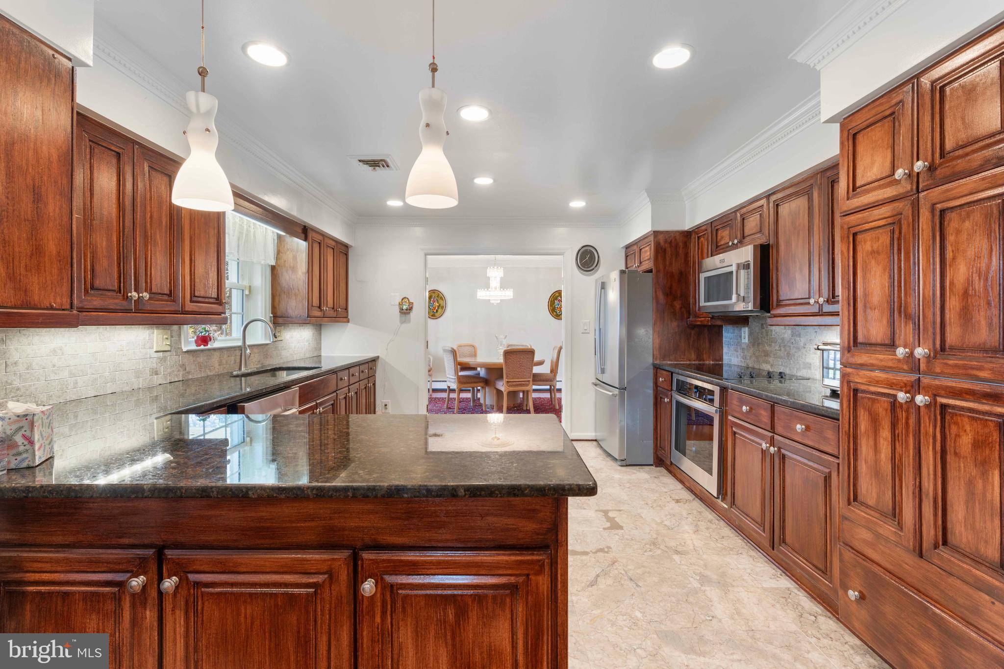 MC LEAN HAMLET - Residential