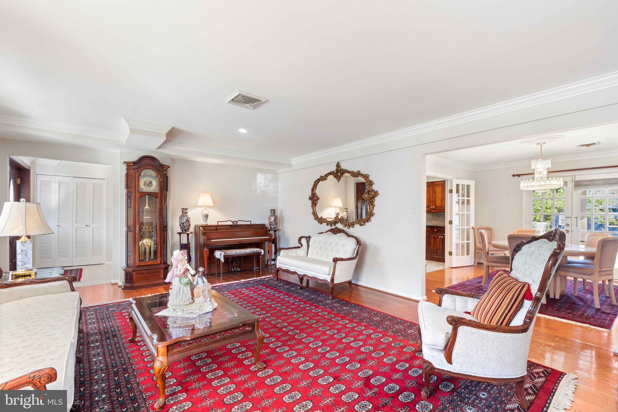 MC LEAN HAMLET - Residential