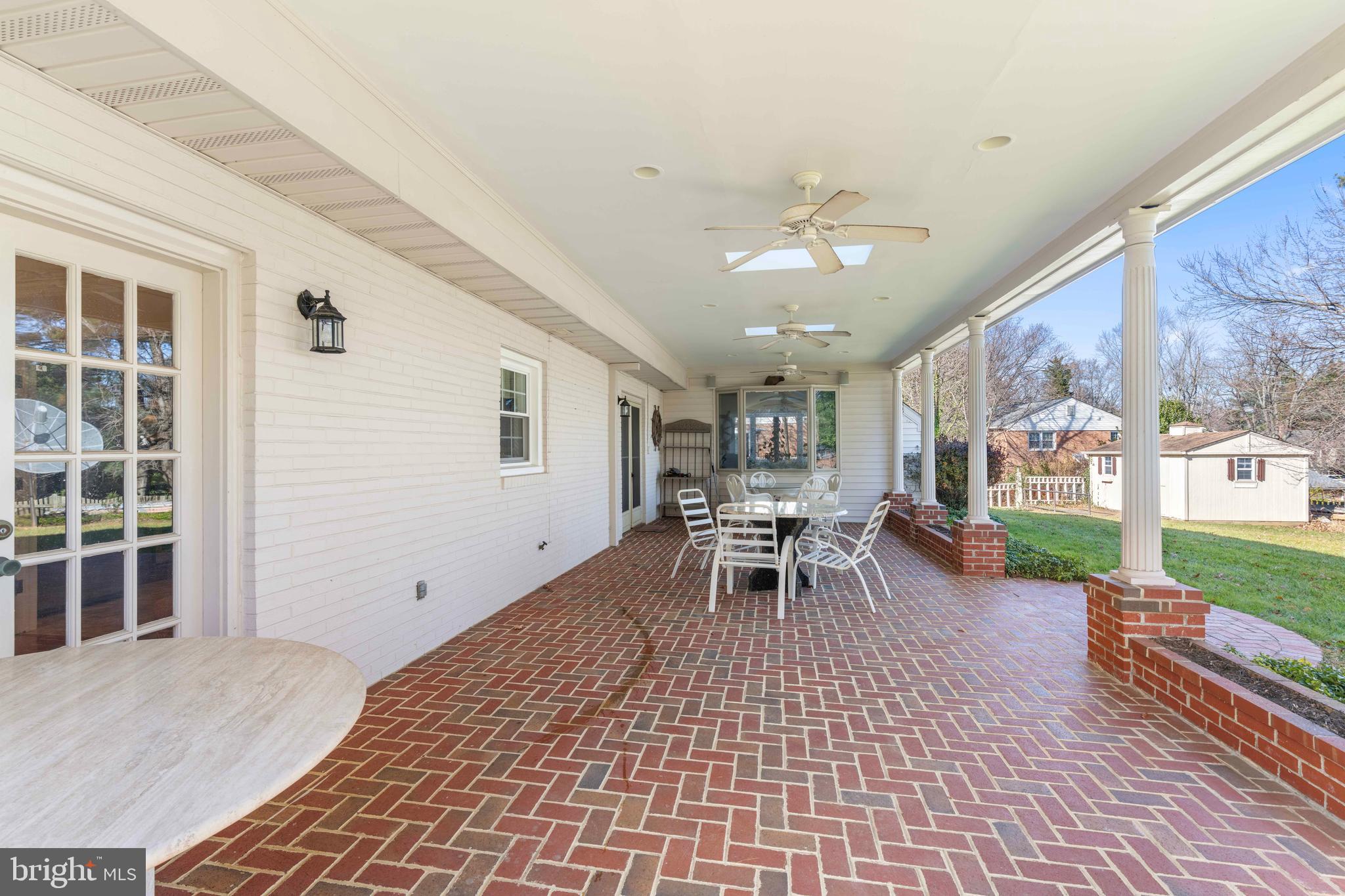 MC LEAN HAMLET - Residential