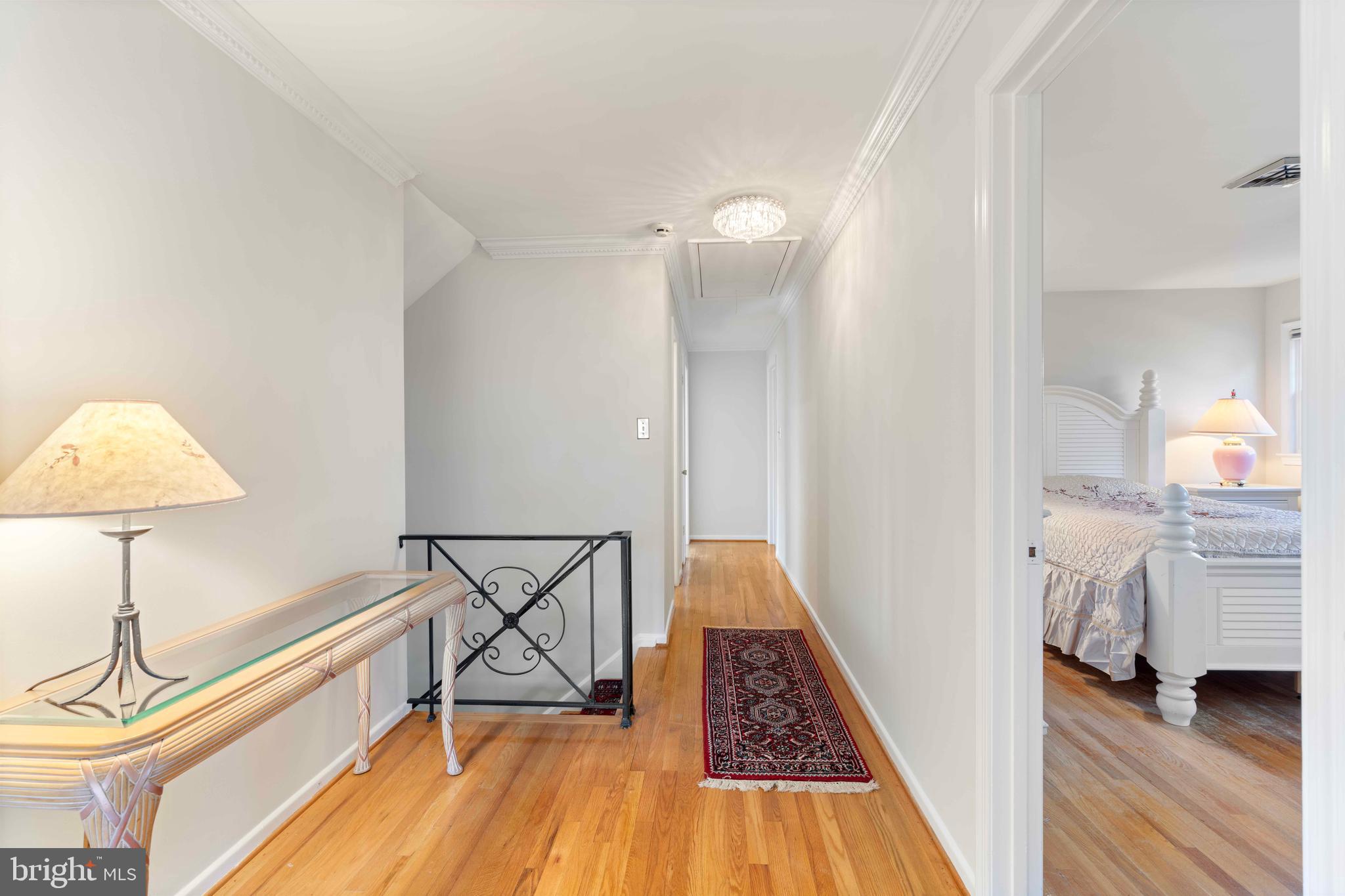 MC LEAN HAMLET - Residential