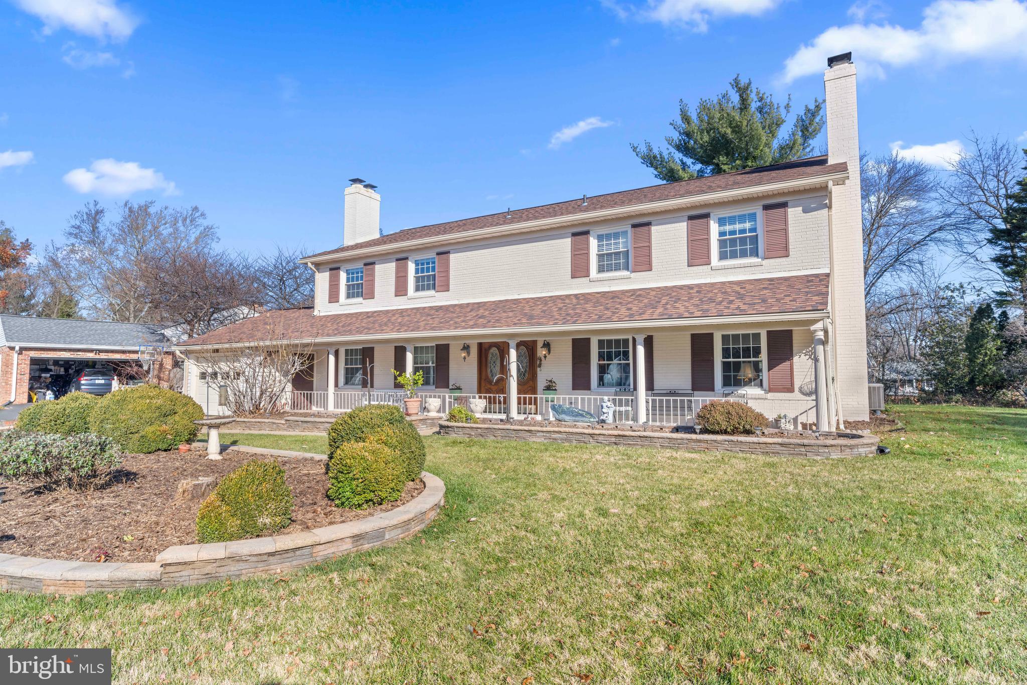 MC LEAN HAMLET - Residential