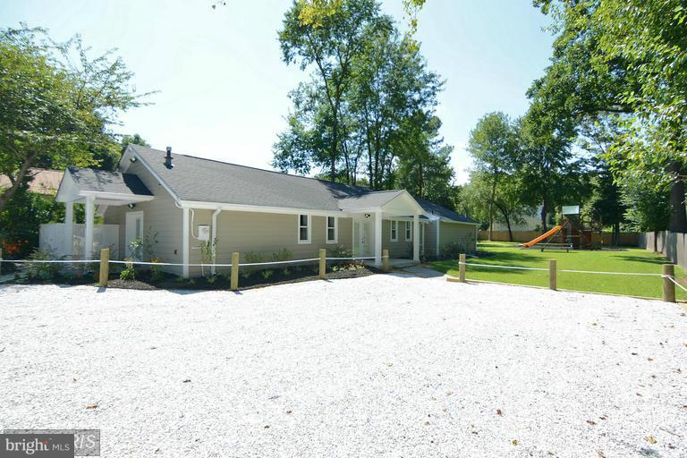 MANHATTAN BEACH - Residential