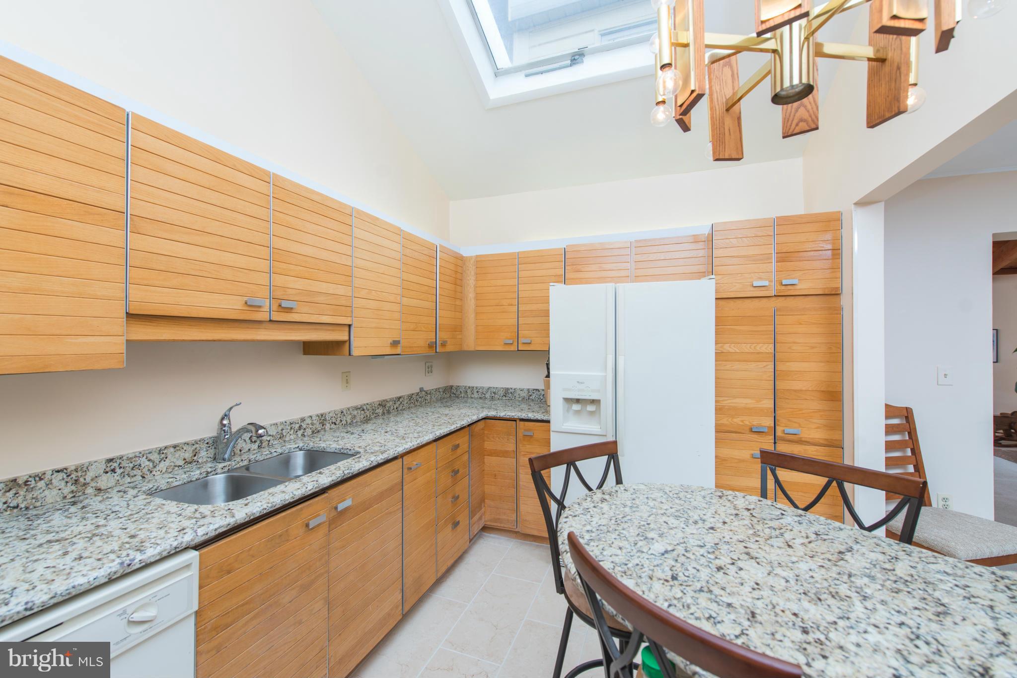 MANHATTAN BEACH - Residential