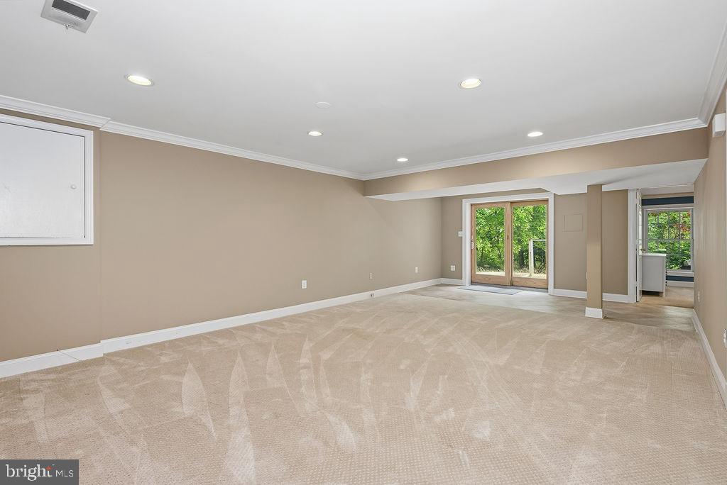 SHAKER WOODS - Residential