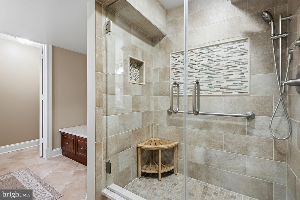SHAKER WOODS - Residential