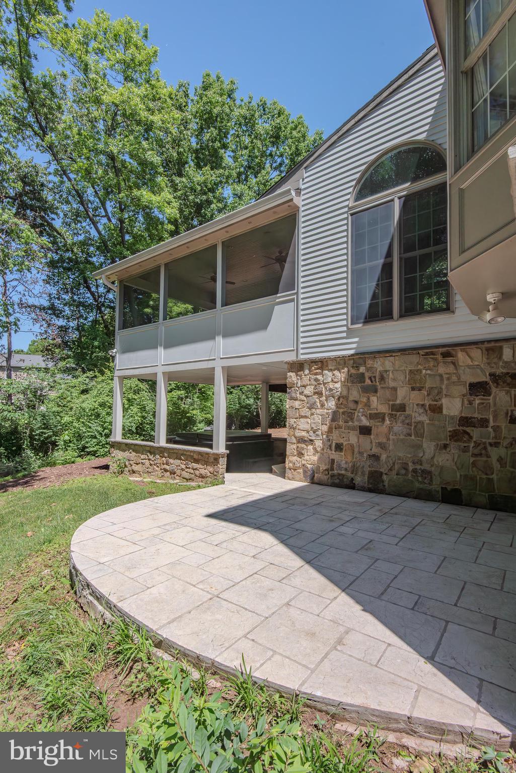 SHAKER WOODS - Residential