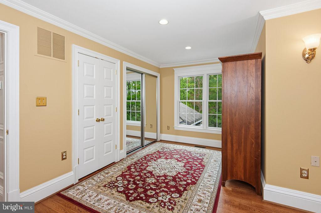 SHAKER WOODS - Residential