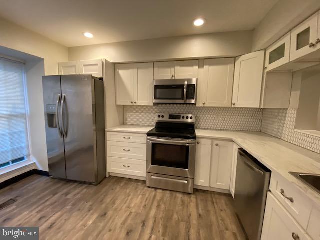 BELVEDERE SQUARE - Residential Lease