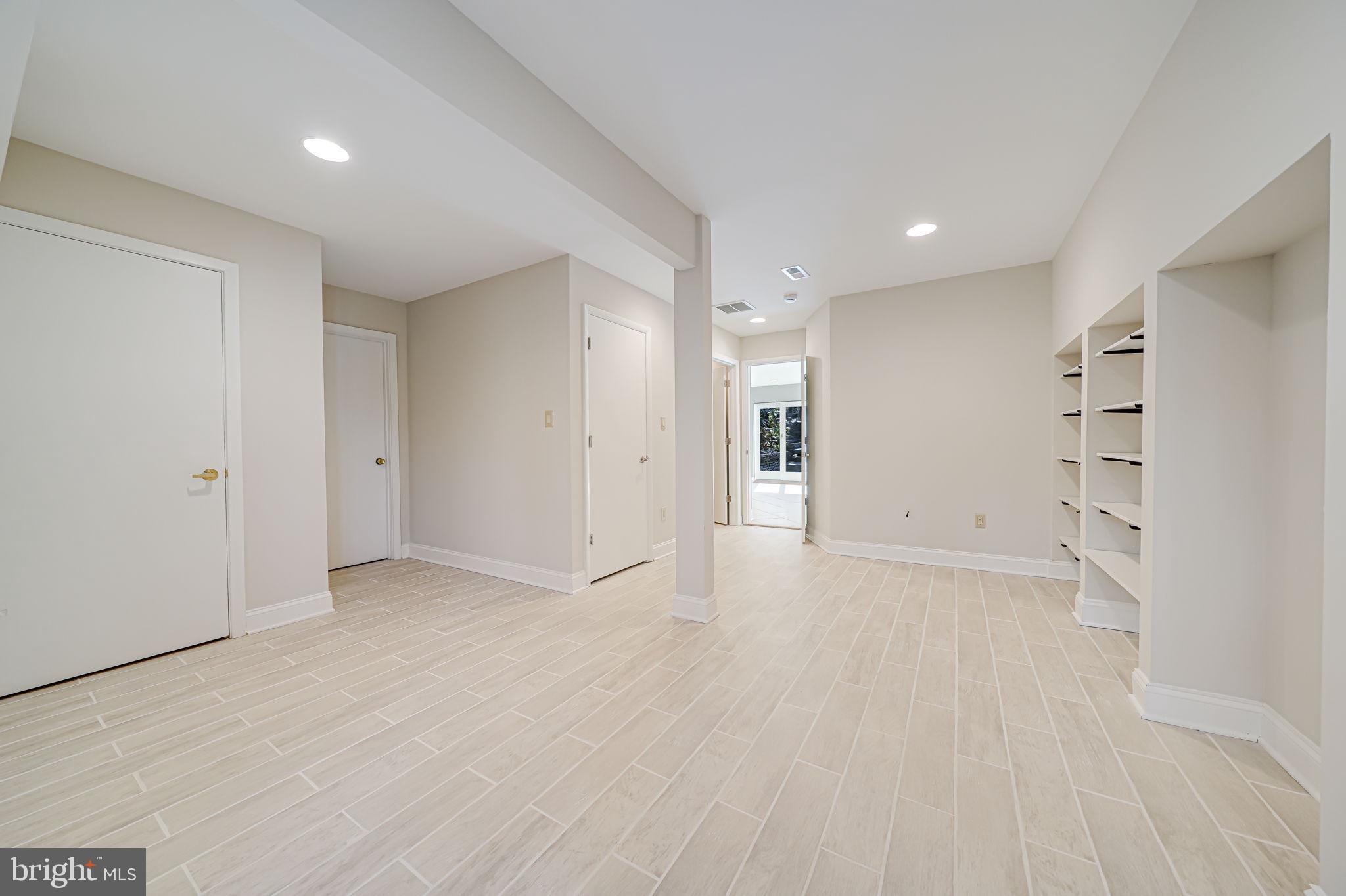 POTOMAC ESTATES - Residential