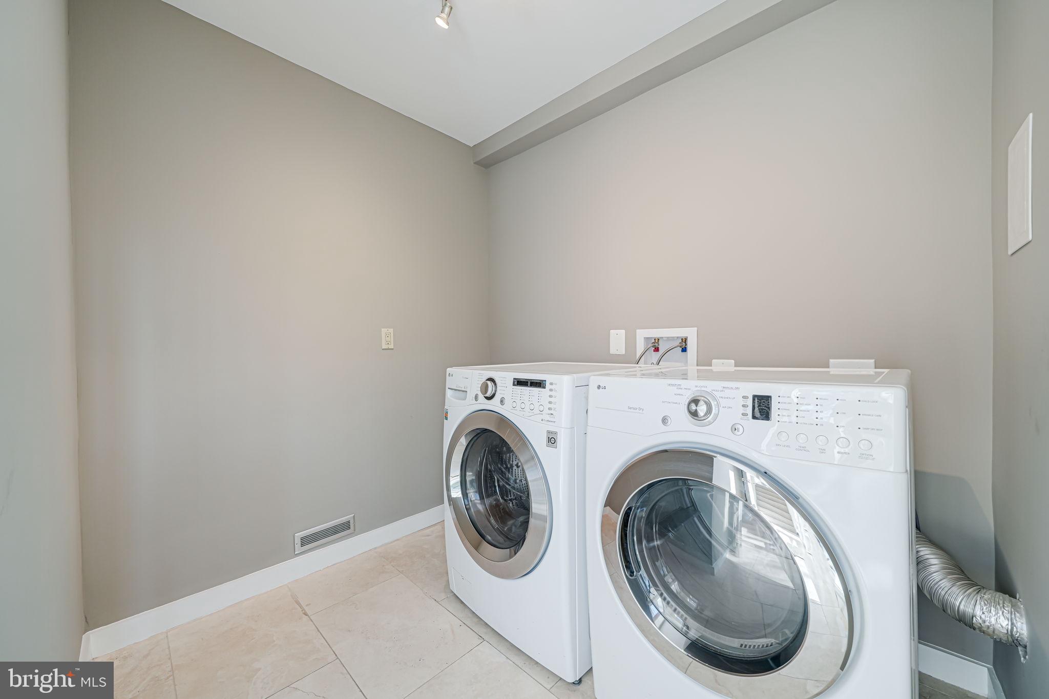 POTOMAC ESTATES - Residential