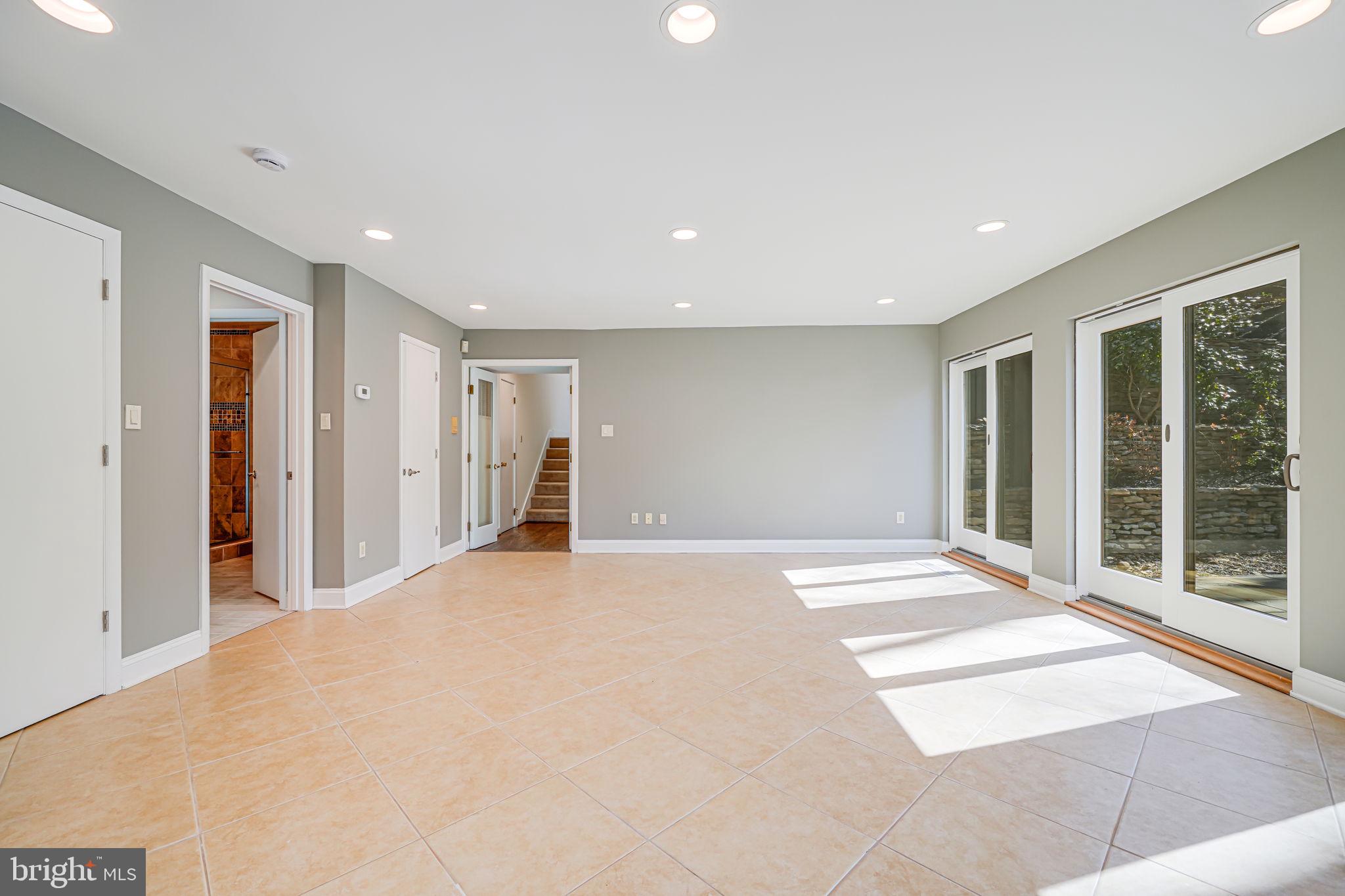 POTOMAC ESTATES - Residential