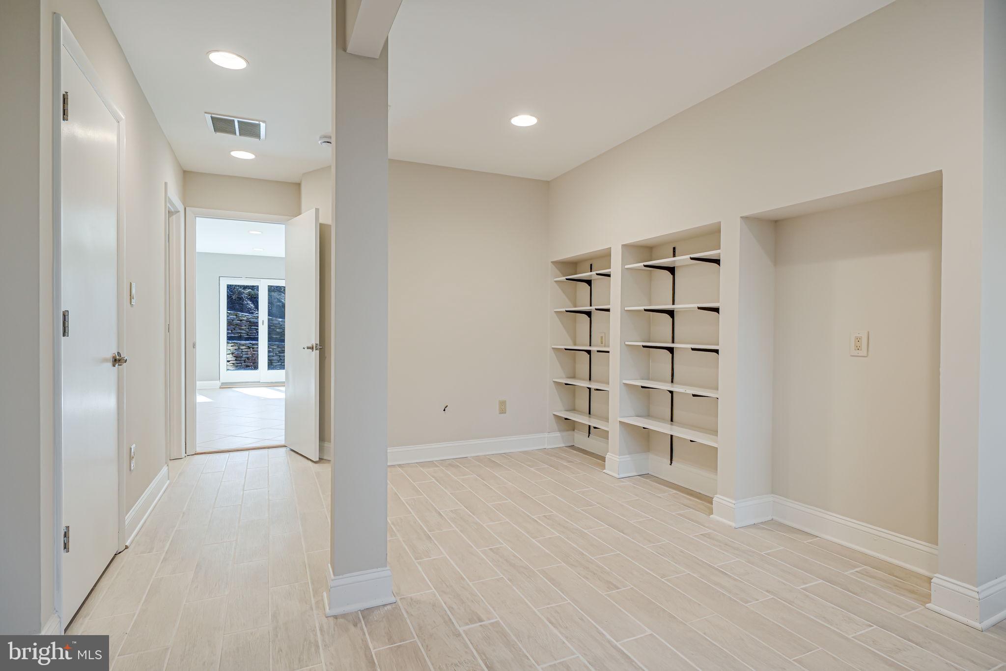 POTOMAC ESTATES - Residential