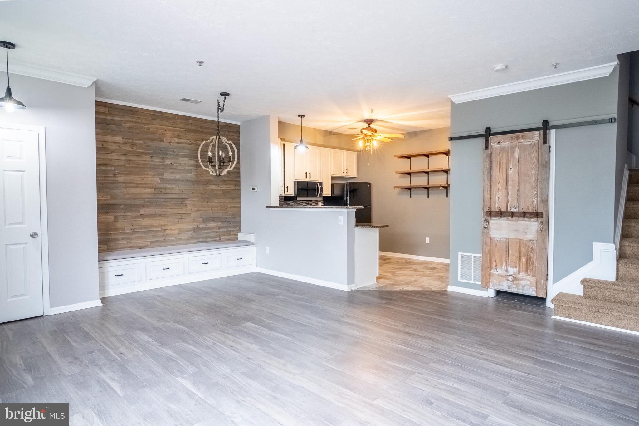 WELLINGTON TRACE - Residential