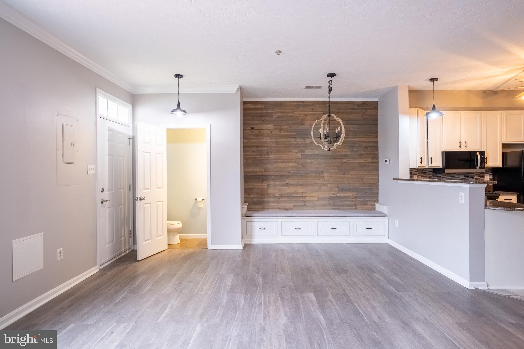 WELLINGTON TRACE - Residential