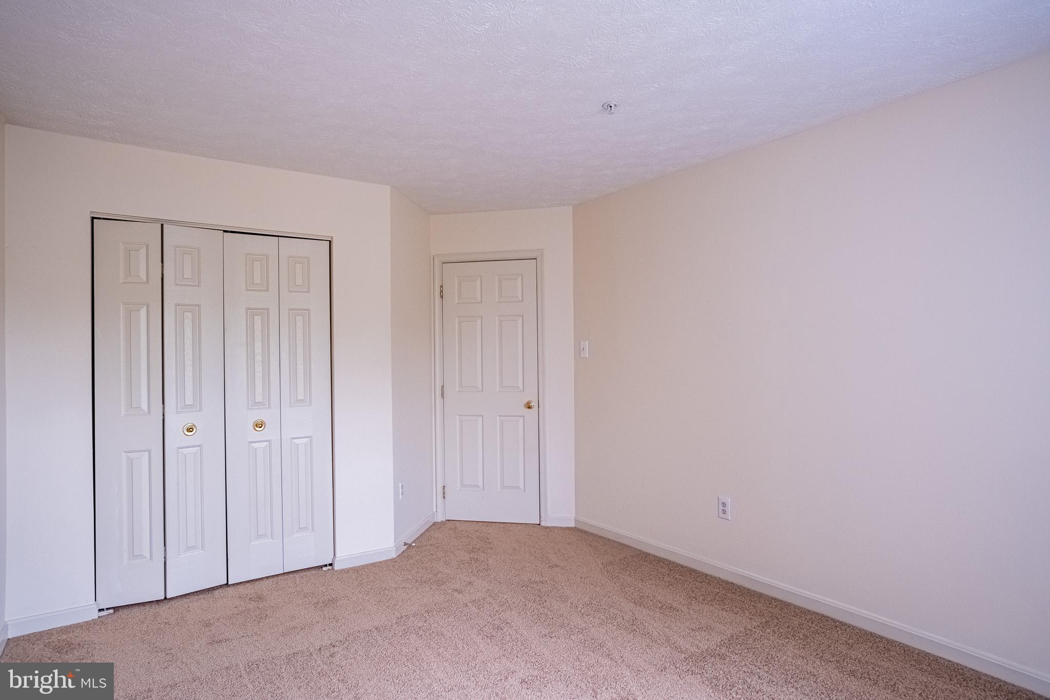 WELLINGTON TRACE - Residential