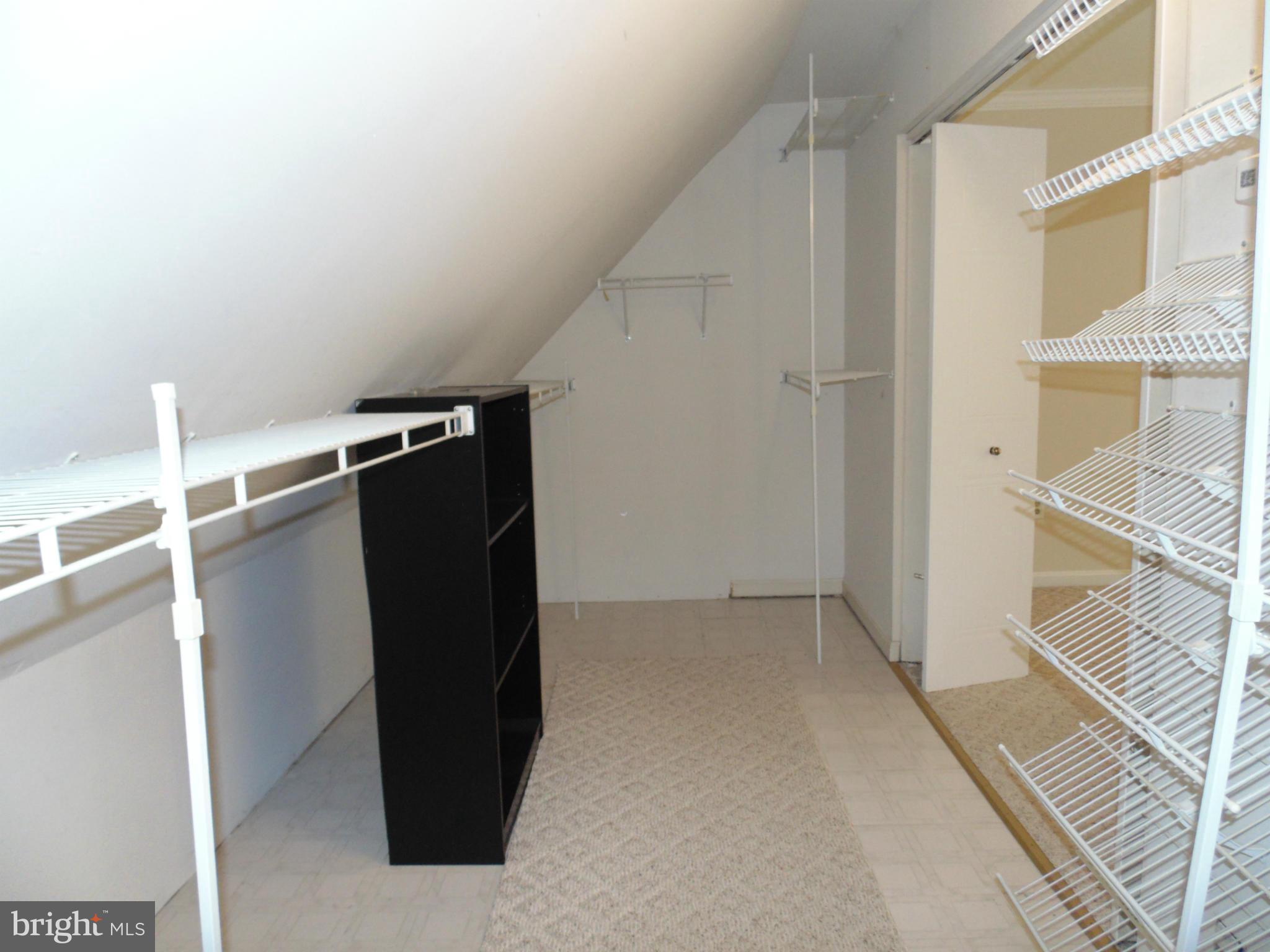 SHIPLEYS CHOICE - Residential Lease