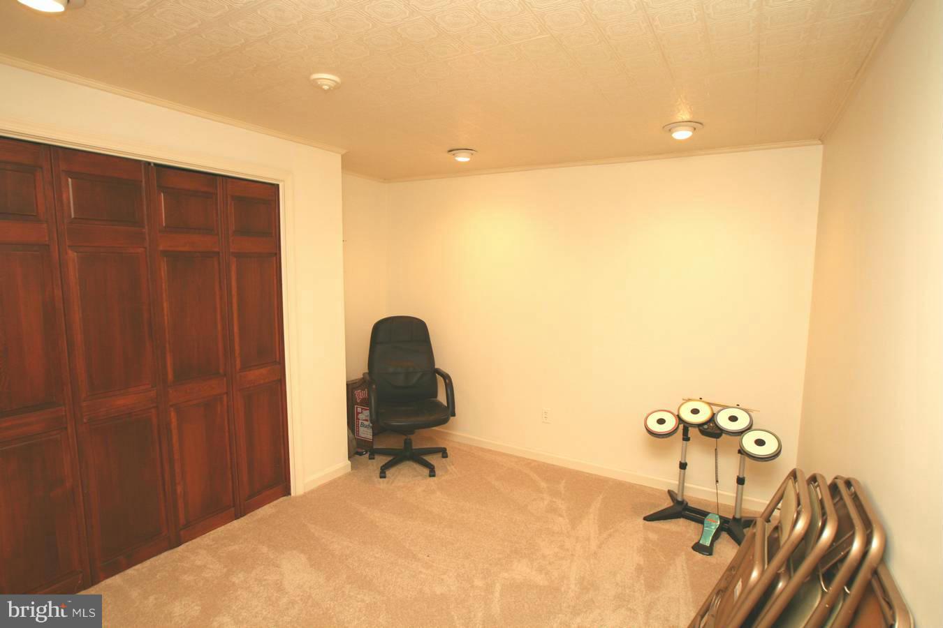 SHIPLEYS CHOICE - Residential Lease