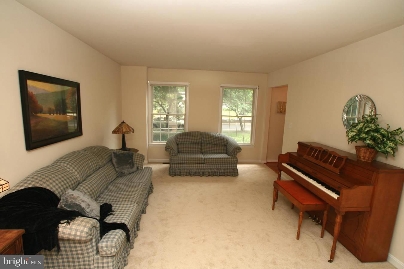 SHIPLEYS CHOICE - Residential Lease