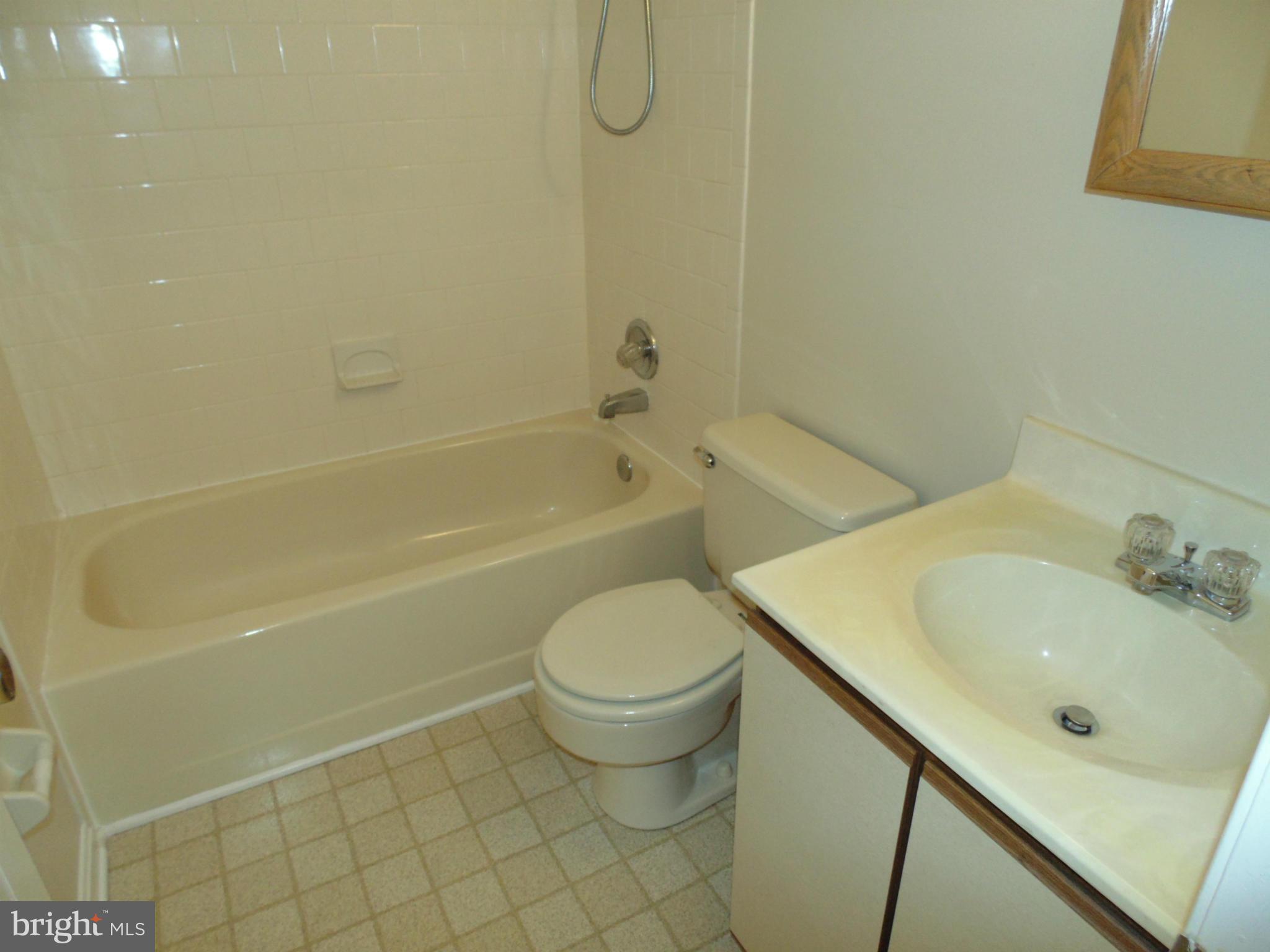 SHIPLEYS CHOICE - Residential Lease