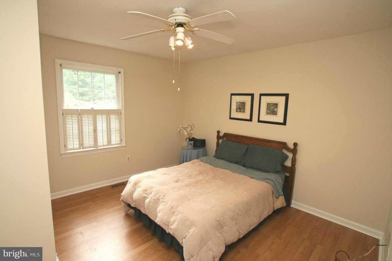 SHIPLEYS CHOICE - Residential Lease