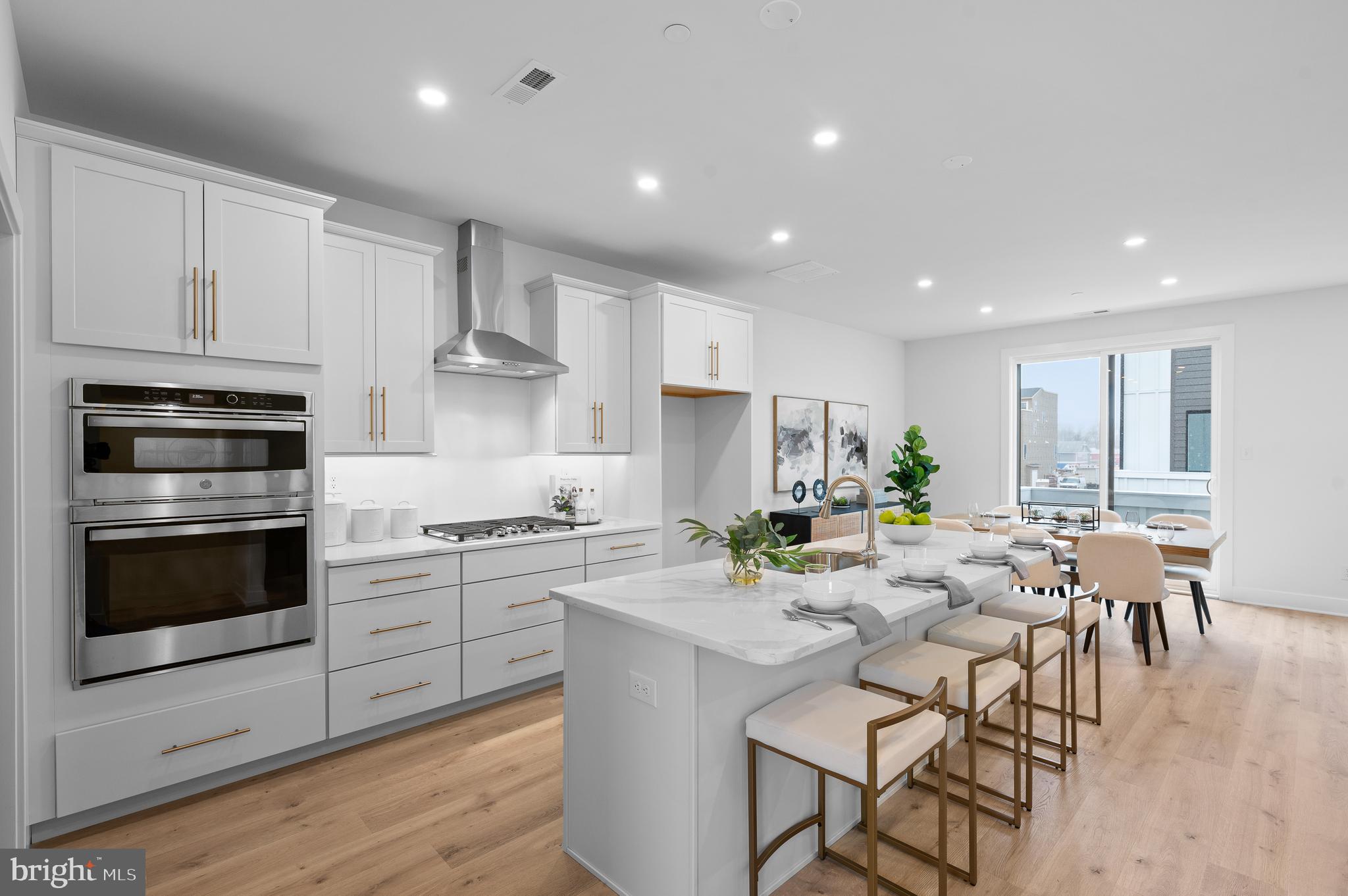 RIVER PLACE - Residential