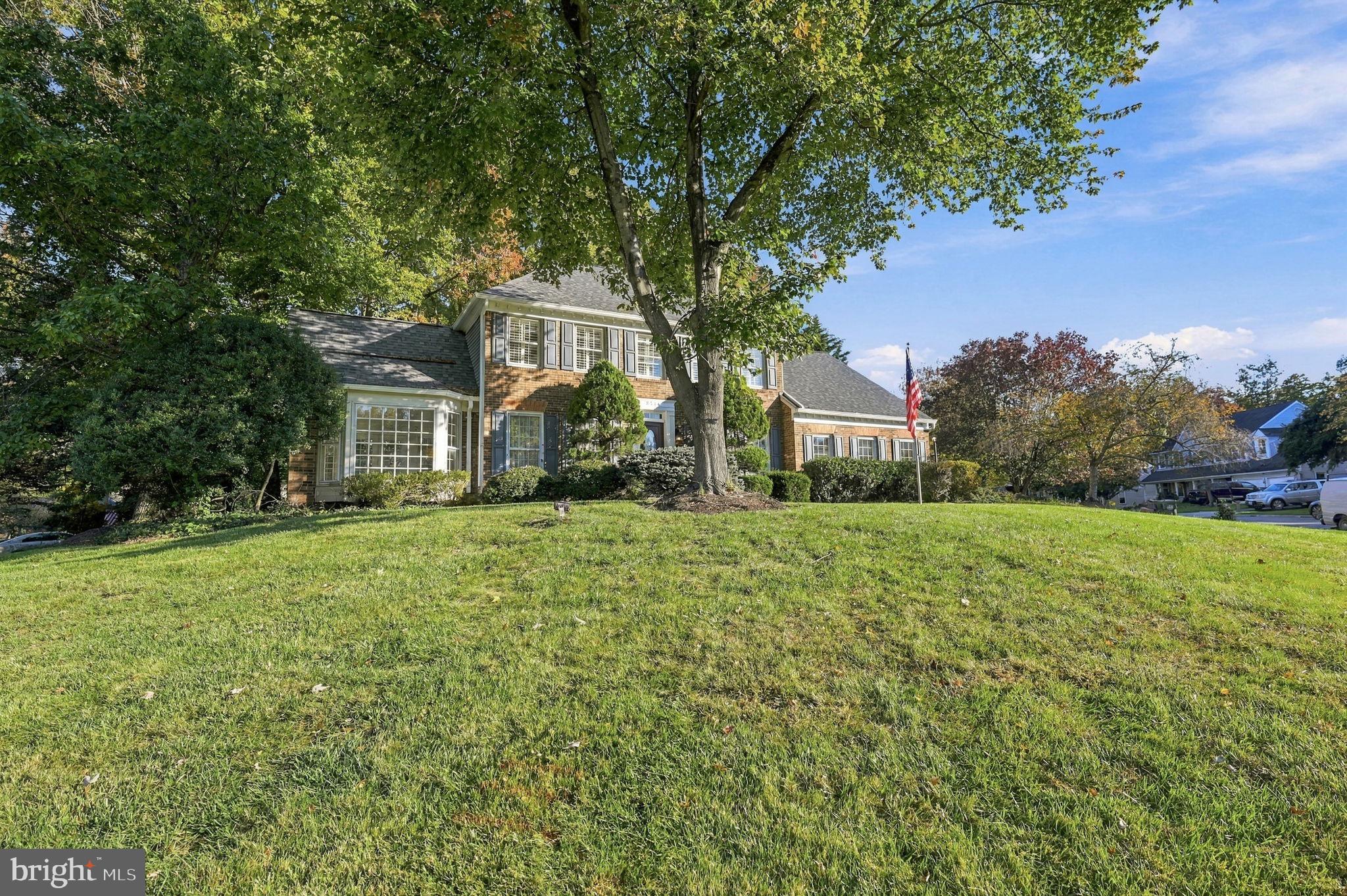 8514 HERON POND LANE