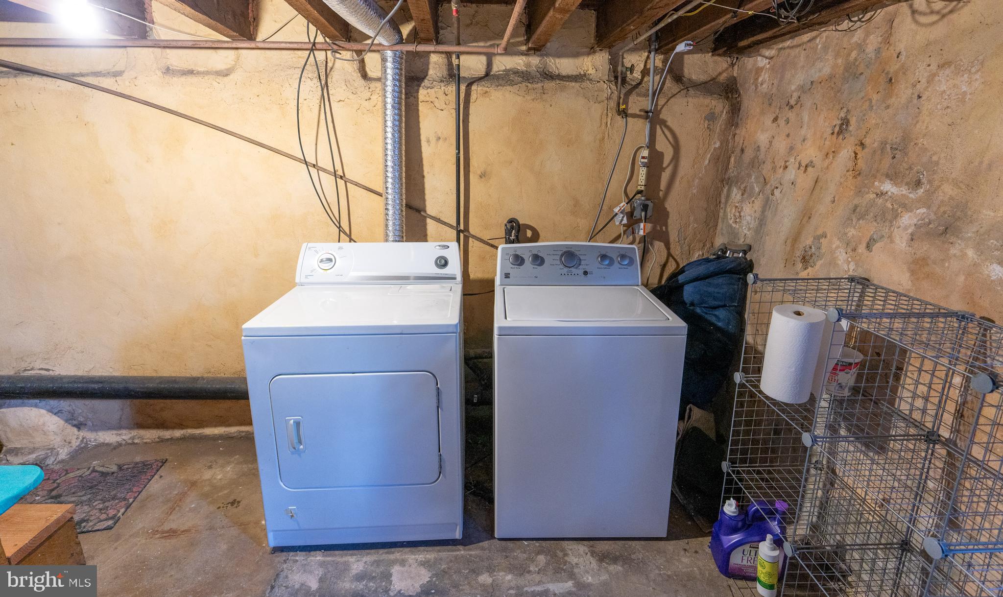 BELLA VISTA - Residential Lease