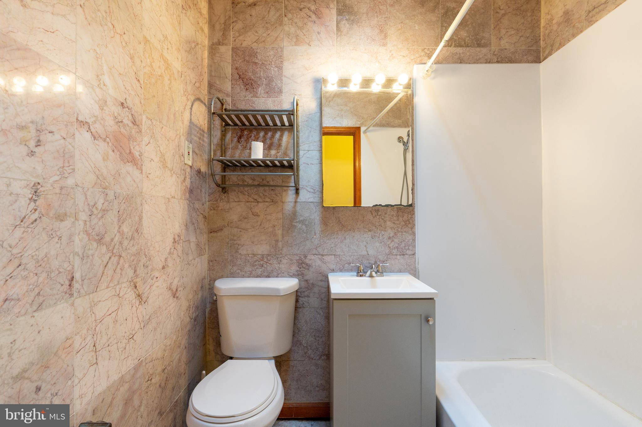 BELLA VISTA - Residential Lease