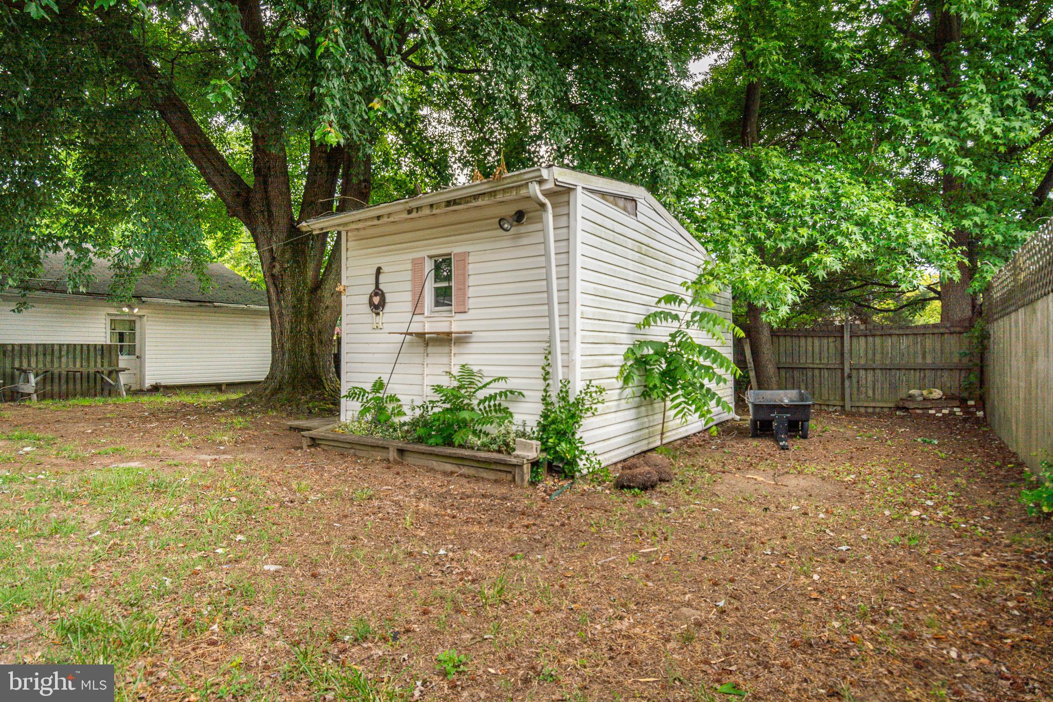 GREEN GABLES - Residential
