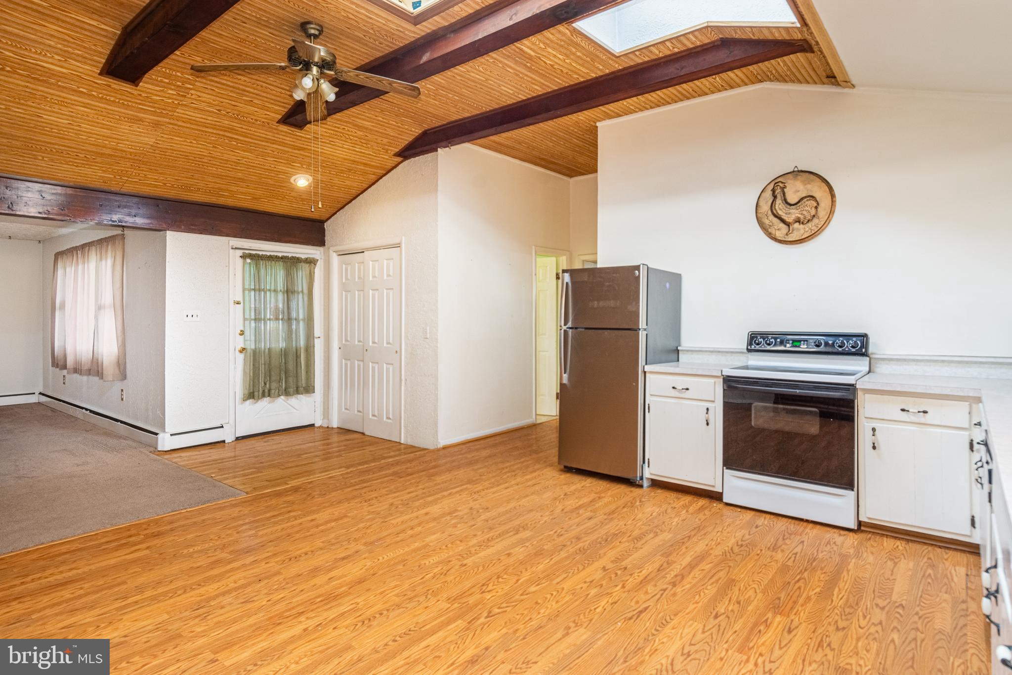 GREEN GABLES - Residential