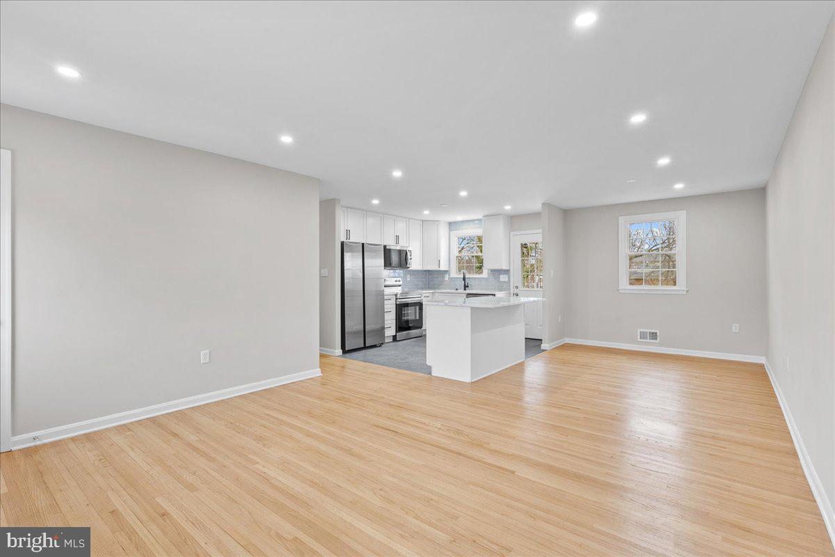 BRADBURY PARK - Residential