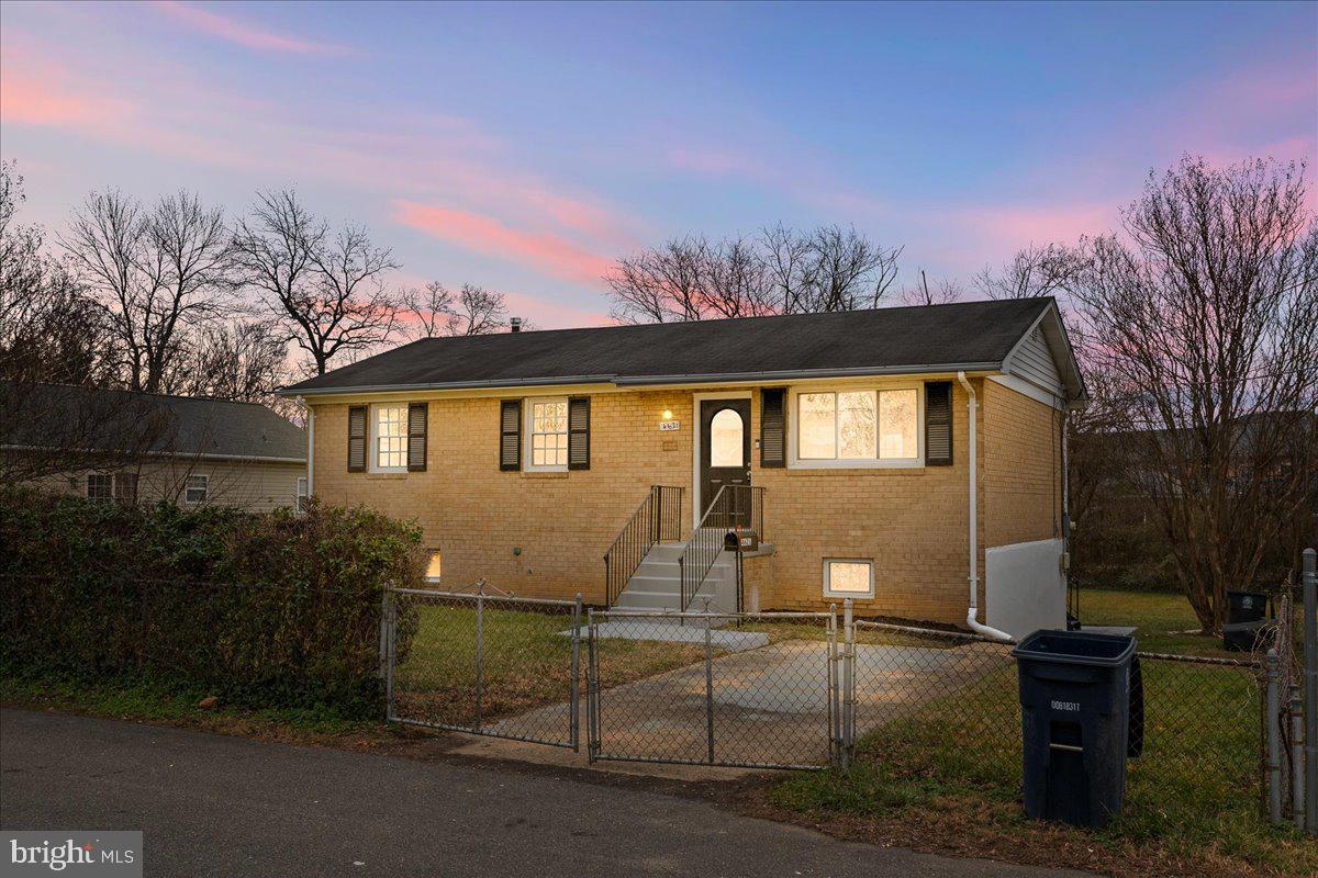 BRADBURY PARK - Residential