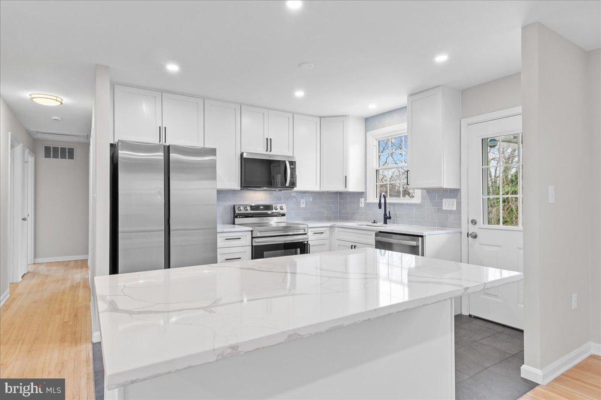 BRADBURY PARK - Residential