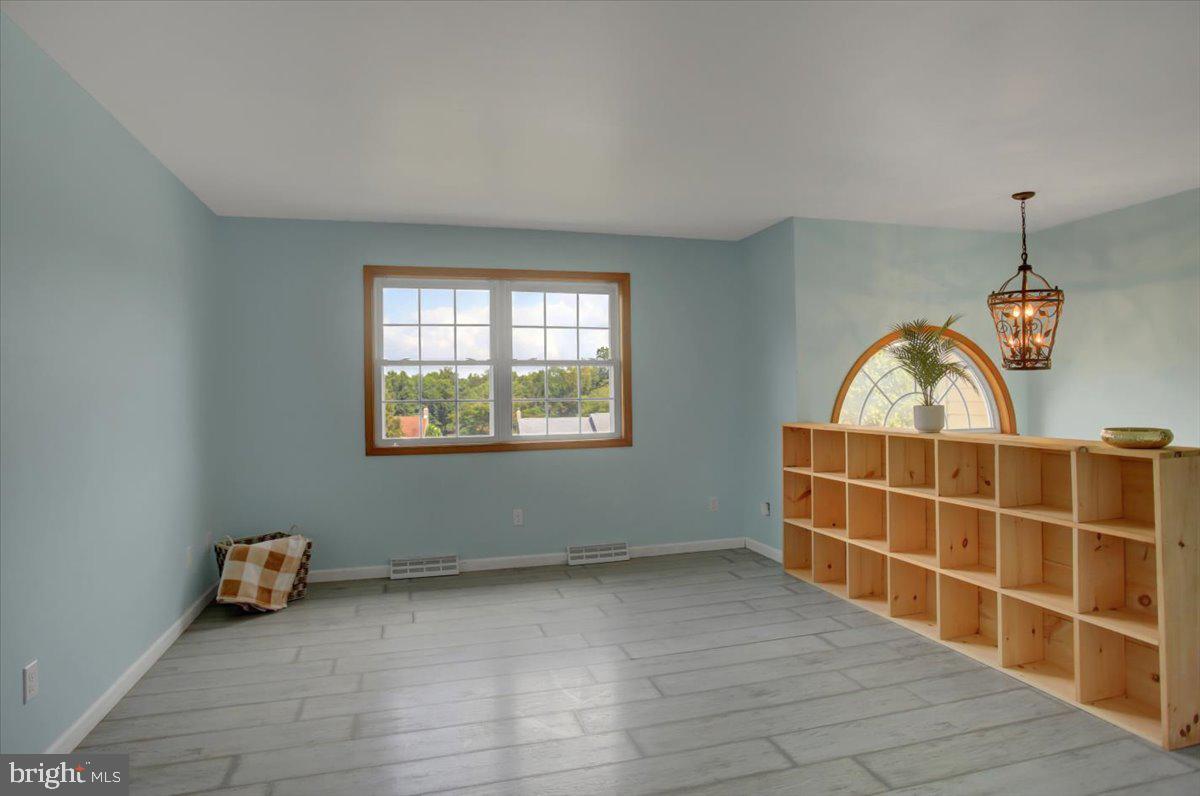 HILLVIEW ESTATES - Residential