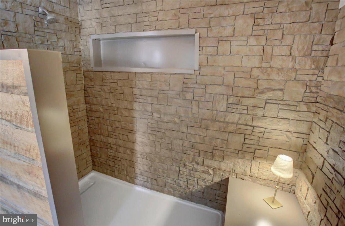 HILLVIEW ESTATES - Residential