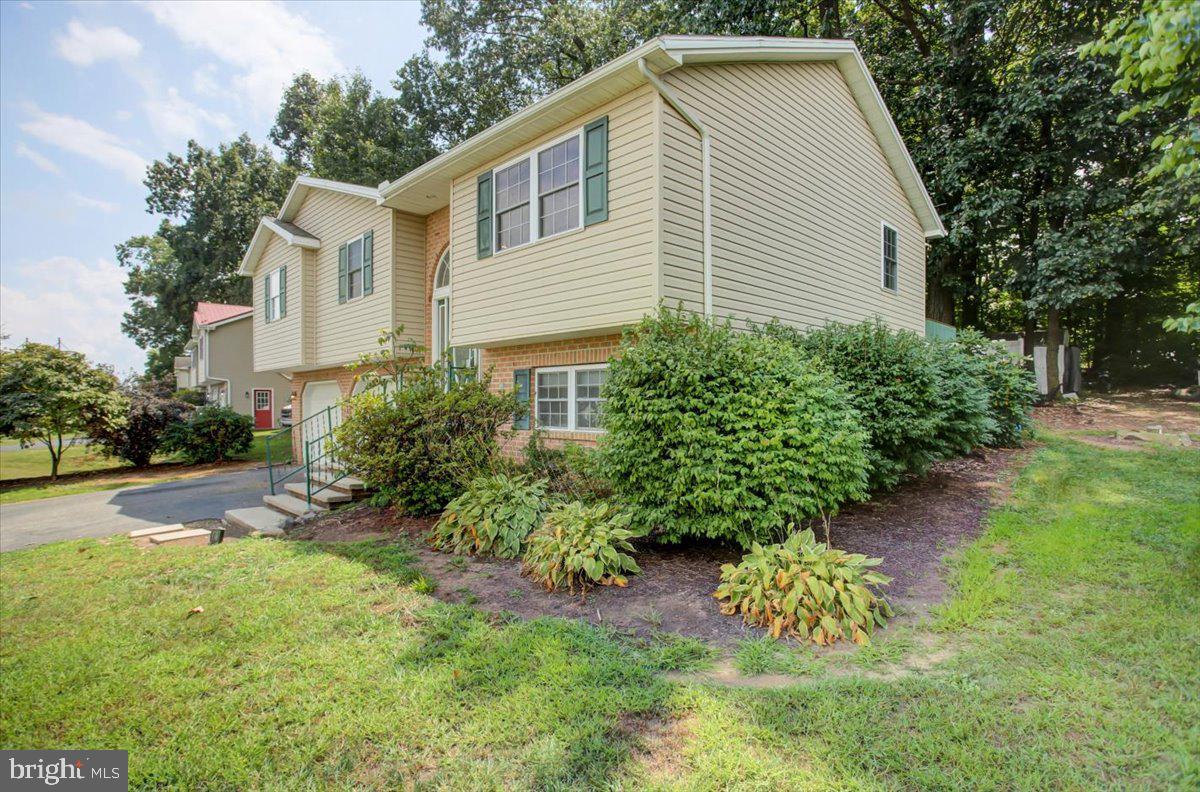 HILLVIEW ESTATES - Residential