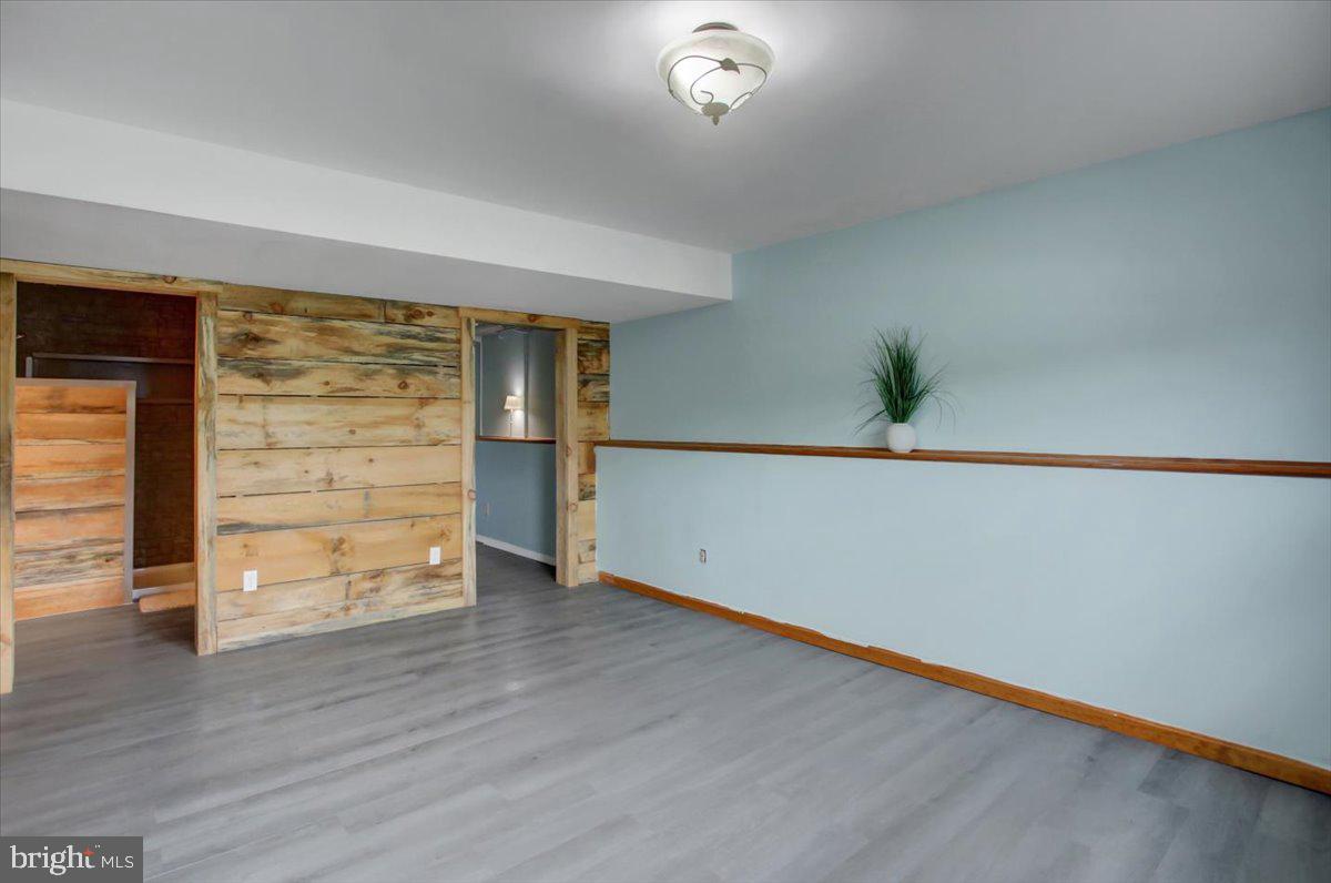 HILLVIEW ESTATES - Residential