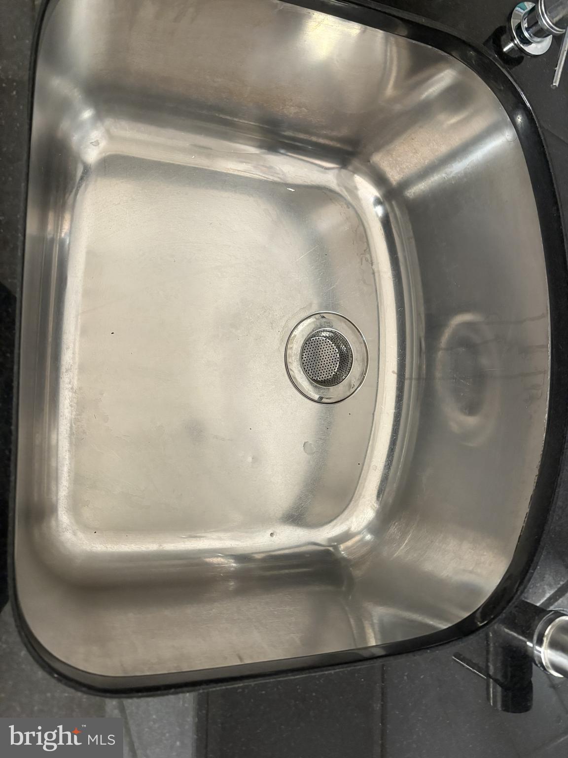 ROTONDA - Residential Lease