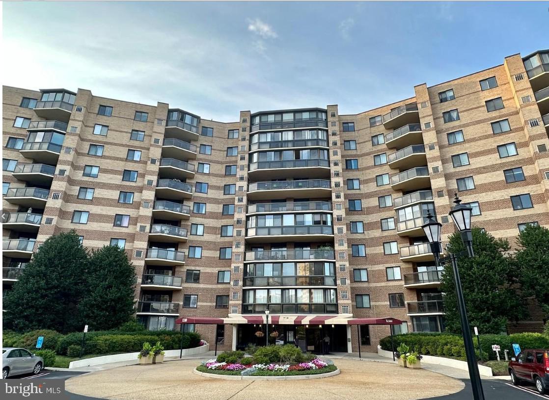 ROTONDA - Residential Lease