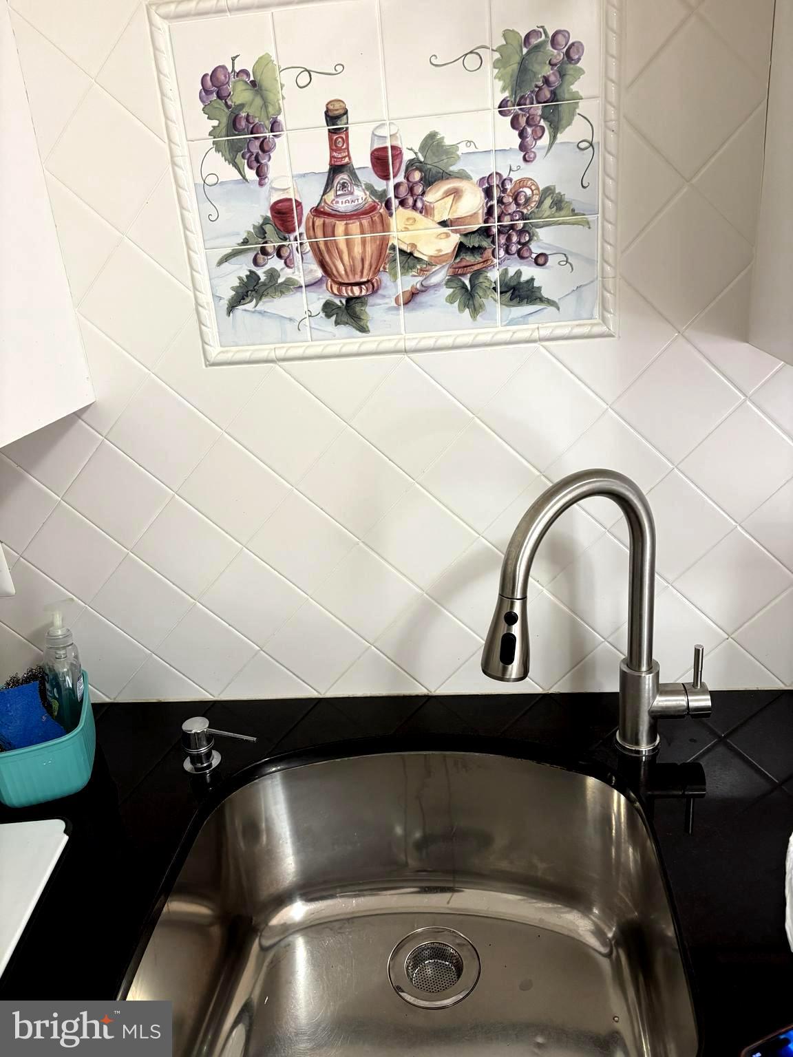 ROTONDA - Residential Lease